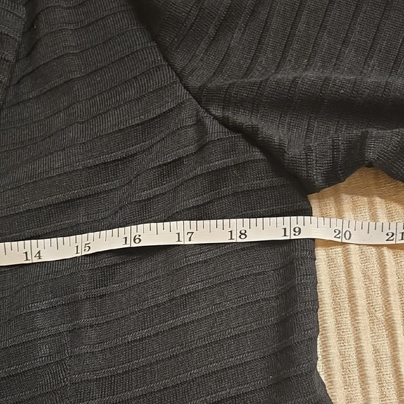 Ming Wang Black and Red Blazer with Decorative Patterns - Picture 9 of 11